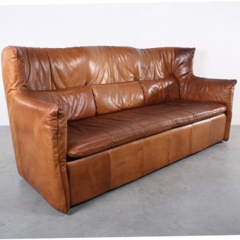 Montis-design-sofa-Gerard-van-den-Berg-bank-leather-600x600